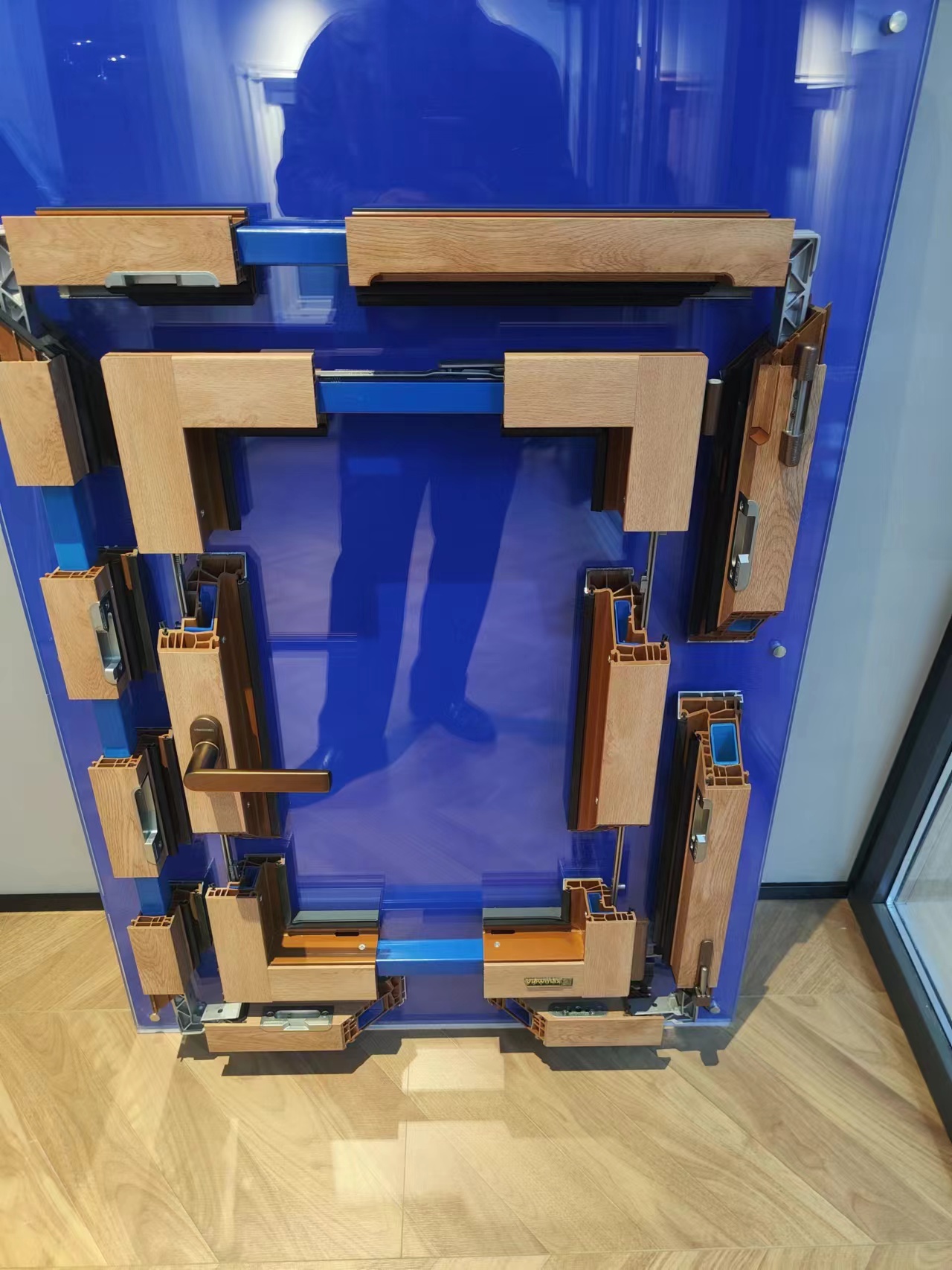 All aluminum system Windows